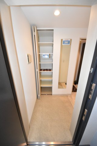 アーバネックス大手前の玄関