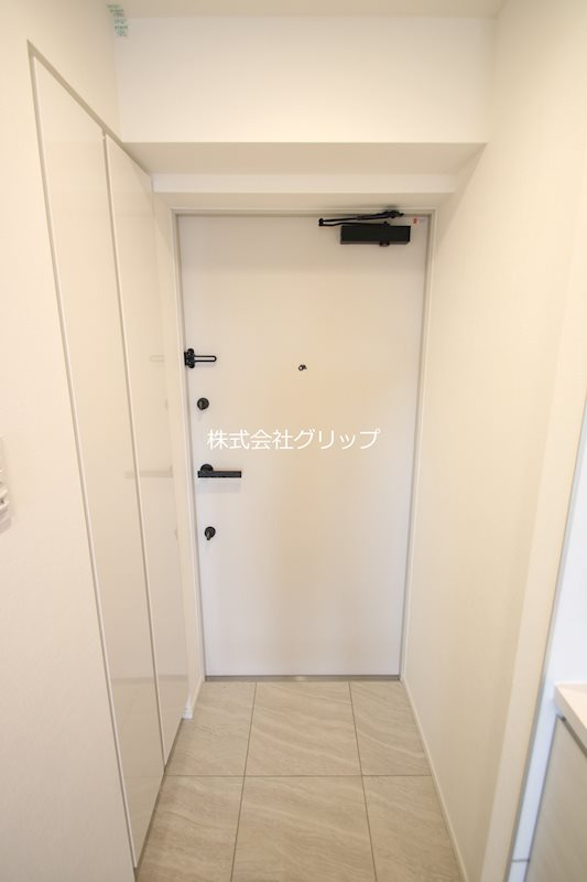 マキシヴ阪東橋ツインイーストの玄関