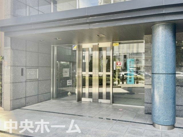 東京ビューマークスのエントランス|【エントランス】マンションのエントランスは、その物件の印象を決める、顔とも言える場所です。毎日通る場所ですからきれいなのが一番です。エントランス内はオートロックですので暮らしの安全も確保されています。