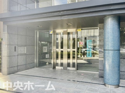 【エントランス】 | 東京ビューマークス | 【エントランス】マンションのエントランスは、その物件の印象を決める、顔とも言える場所です。毎日通る場所ですからきれいなのが一番です。エントランス内はオートロックですので暮らしの安全も確保されています。