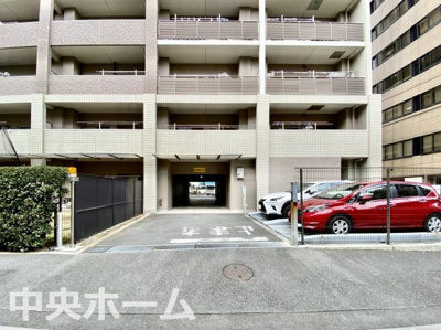 【駐車場】 | 東京ビューマークス | 【敷地内駐車場】最新の空き状況や費用などの詳細は担当スタッフまでお問い合わせください。