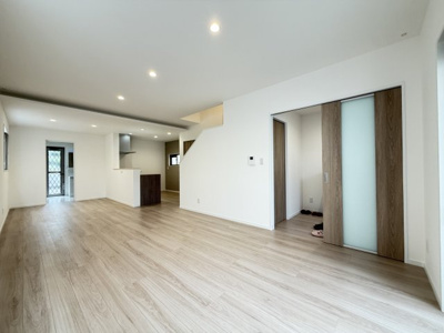 【玄関】 | 嘉手納屋良Ⅱ（全5棟）4号棟 | ※同仕様写真です