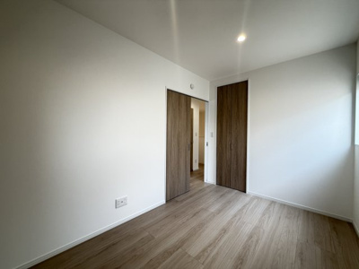 【洋室】 | 嘉手納屋良Ⅱ（全5棟）4号棟 | ※同仕様写真です