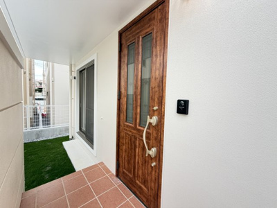 【前面道路含む現地写真】 | 嘉手納屋良Ⅱ（全5棟）4号棟 | ※東側道路♪