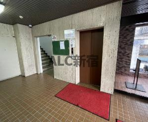 青山アルコープのロビー