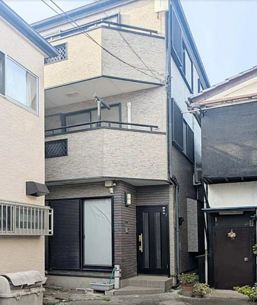 【中古】入間郡三芳町北永井中古住宅