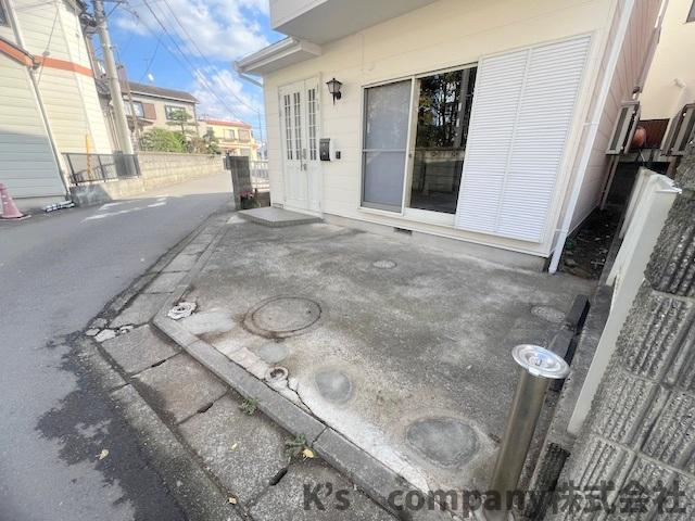 ■高座郡寒川町一之宮3丁目　中古戸建の駐車場|駐車スペース付き☆