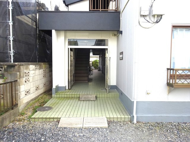 レナジア大宮のエントランス