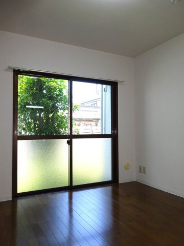 レナジア大宮の居間・リビング|◆床色相違あり　＊イメージです