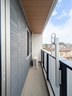 【バルコニー】 | plume | 外からの目が気にならないバルコニーで洗濯物が干せます