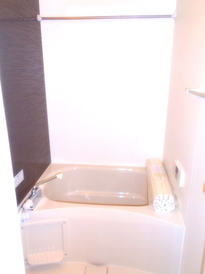 【浴室】 | Poco a Poco | 日々の疲れを癒すお風呂付です