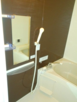 【浴室】 | Poco a Poco | 落ち着いた空間のお風呂です