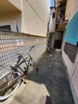 フロールさがのの駐車場|駐輪スペース