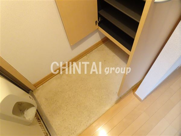 エスエフファミールの玄関