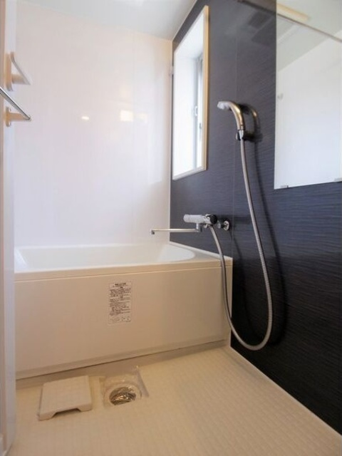 ルミノス千種の浴室