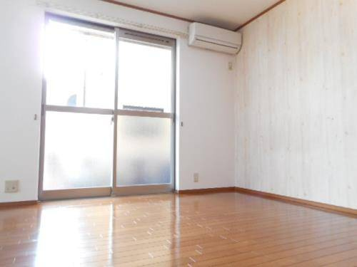 オーパス高谷の居間・リビング