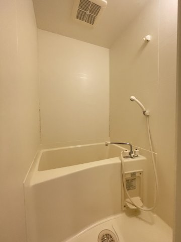 ベアーレ井尻の浴室