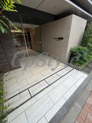 【エントランス】 | ブリリアイスト上野御徒町