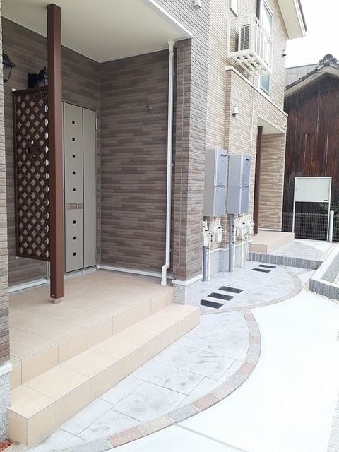 ペリドット鳴浜のその他共用部分|入口付近です