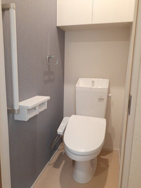 ペリドット鳴浜のトイレ|コンパクトで使いやすいトイレです