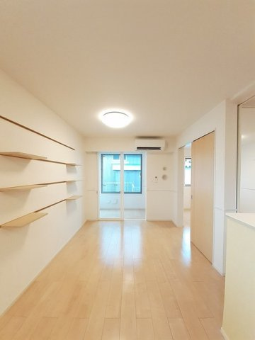 ラパン町村　Ⅰの居間・リビング|おしゃれな居間です