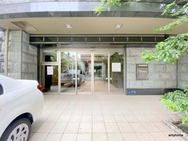 プレサンス高津公園ディオ　仲介手数料無料のエントランス