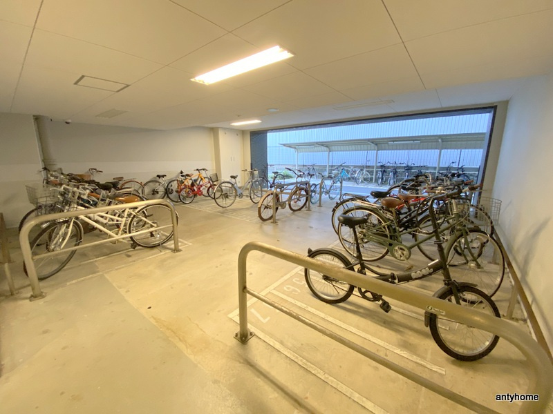 プレサンス高津公園ディオ　仲介手数料無料の駐車場