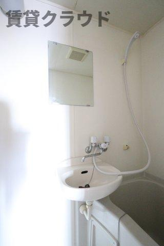 CASA　WADAの洗面所|鏡が付いてると便利ですよね！