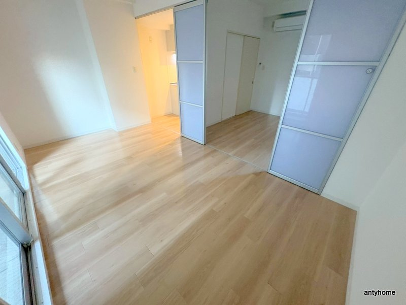 CITY SPIRE難波WESTⅡ　仲介手数料無料の居間・リビング