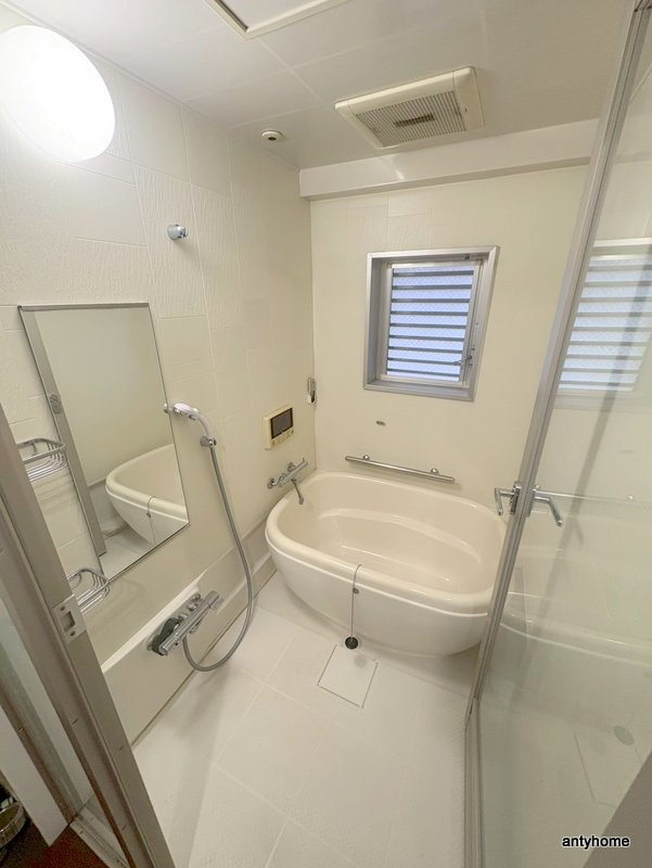 CITY SPIRE難波WESTⅡ　仲介手数料無料の浴室