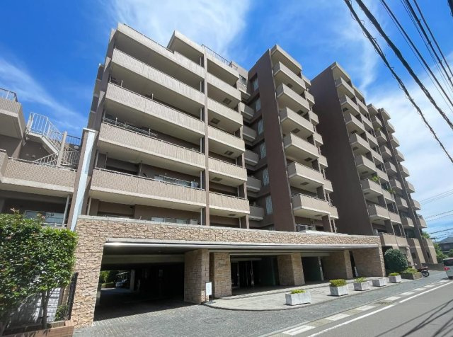 ジェイシティ中央林間の外観