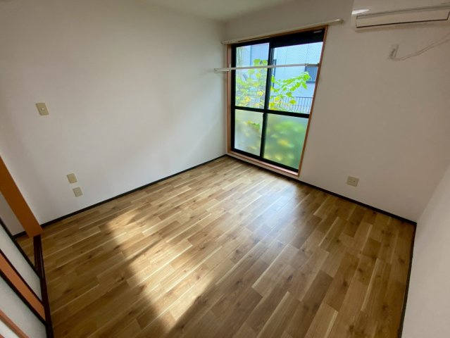 ハイツあじさいの居間・リビング