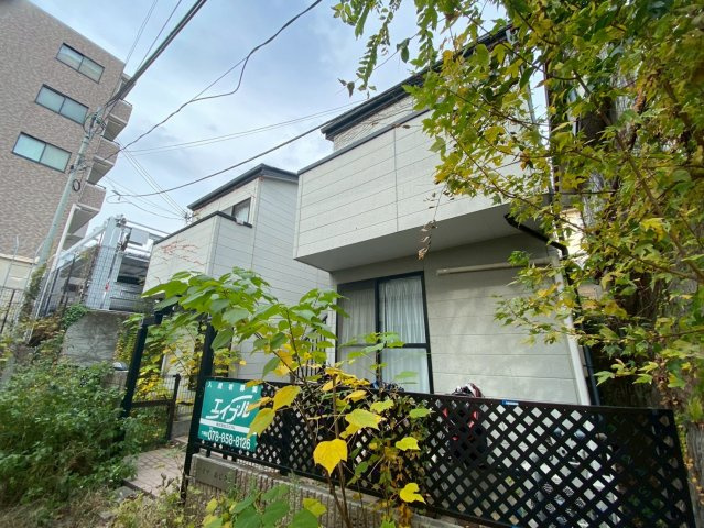 ハイツあじさいの外観