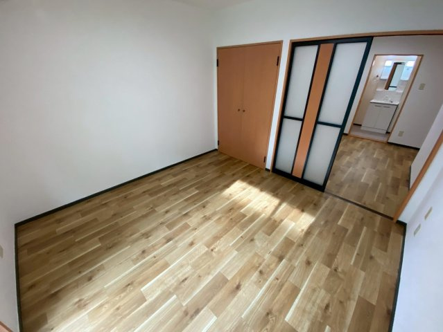 ハイツあじさいの居間・リビング