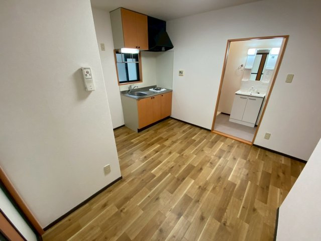 ハイツあじさいの居間・リビング