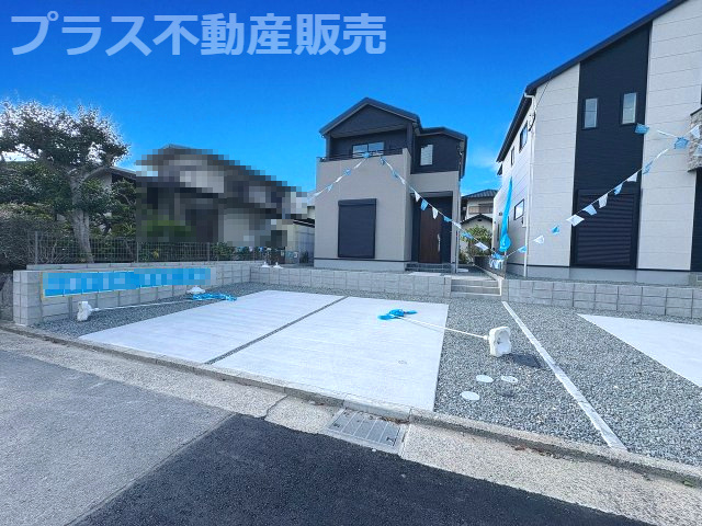 【外観】 | 福岡市東区美和台4丁目2期　1号棟（全2棟）【仲介手数料無料・0円】 | 現地写真。プラス不動産販売なら、現場の全ての棟をまとめてご見学頂けます。