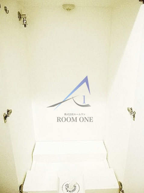 ルーブル錦糸町参番館の設備|洗濯機置き場です。