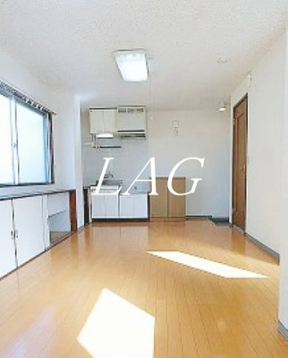 【居間・リビング】 | アーバン増渕 | 洋室のお部屋です。