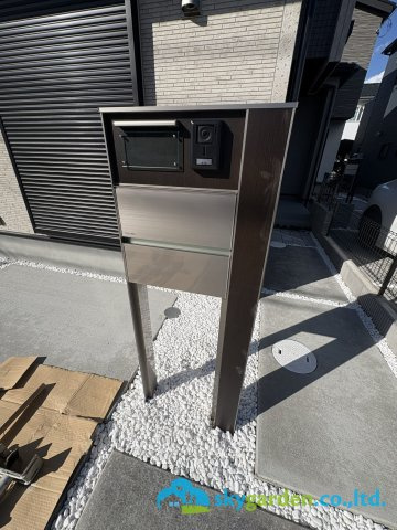 平塚市南原1丁目　新築戸建　全3棟2号棟の玄関