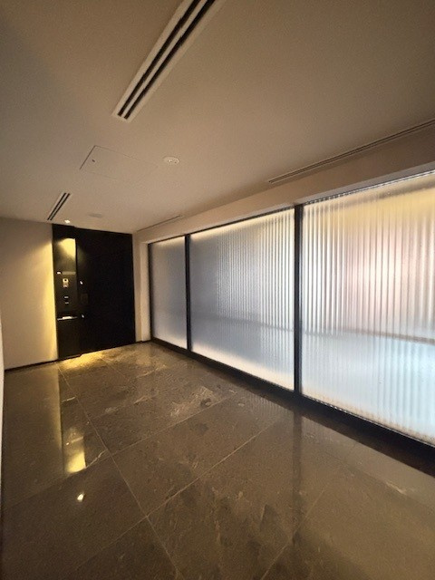 ザ・パークハウスグラン南青山の玄関