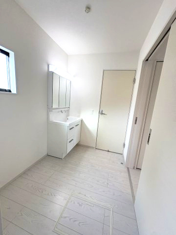 【洗面所】 | 福岡市東区美和台4丁目2期　2号棟（全2棟）【仲介手数料無料・0円】 | 現地写真。