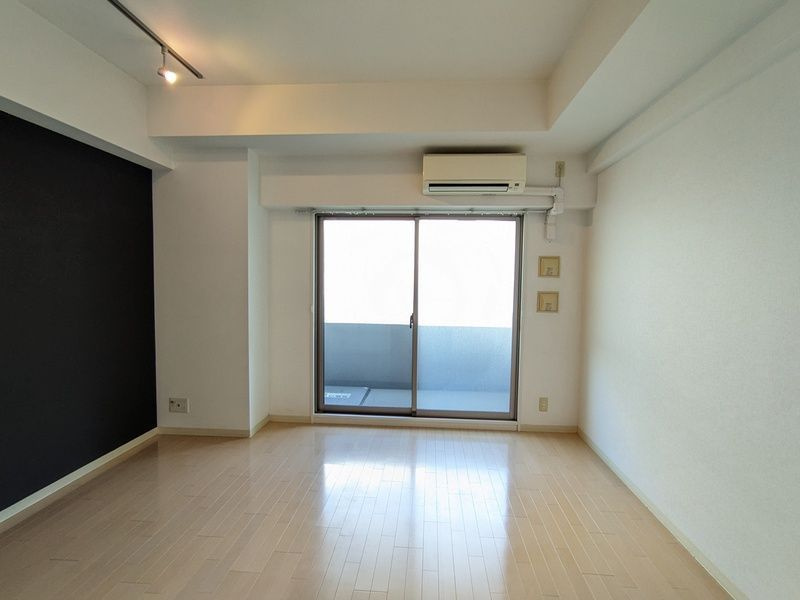 エスリード福島リバーフロントの洋室