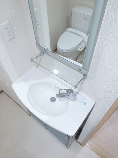 アプレシティ三ノ輪の洗面所