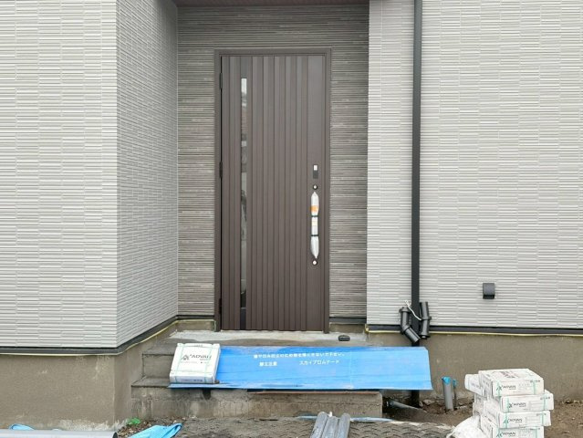 タマタウン　各務原市鵜沼小　全4区画分譲の玄関|玄関ドアの鍵はディンプルキーと内側はサムターンキーになっており防犯性の高い仕様になっています。