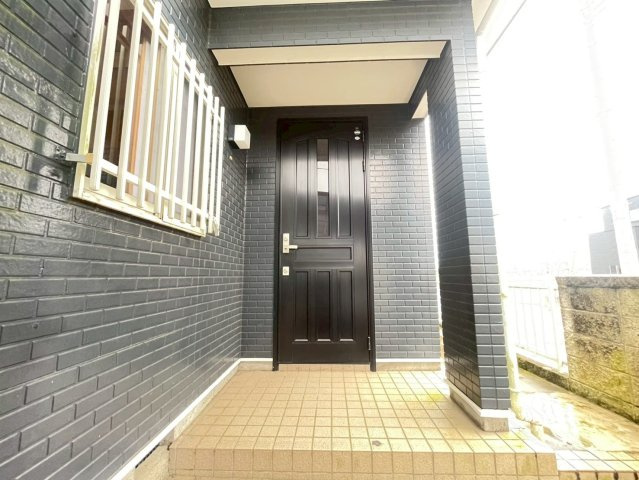 東金市中古戸建の玄関