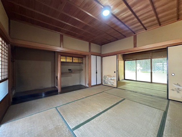 御所市古瀬　中古戸建の和室|１階和室♪