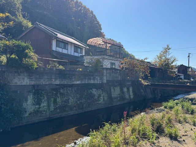 御所市古瀬　中古戸建の外観|離れの2階で自然の景色の中テラスバーベキューはいかがでしょうか(^^)/