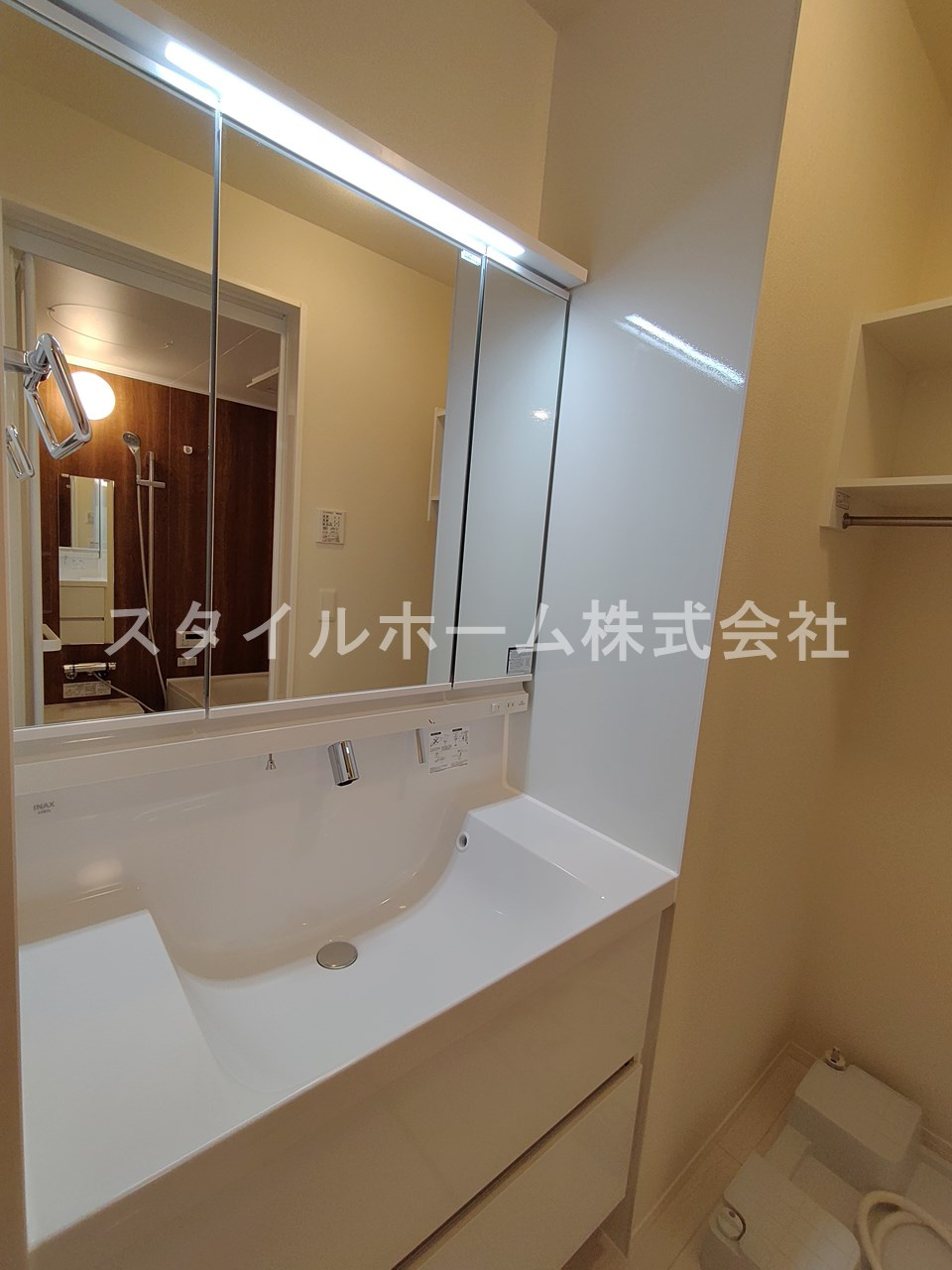 トカティの独立洗面台