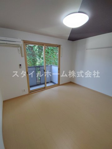 ラ・カルティエの洋室|別部屋写真です。