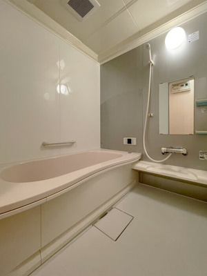 【浴室】 | ウィスタリア | ゆったり過ごせるお風呂です